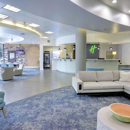 Holiday Inn Gainesville-University Center By Ihg Exterior photo