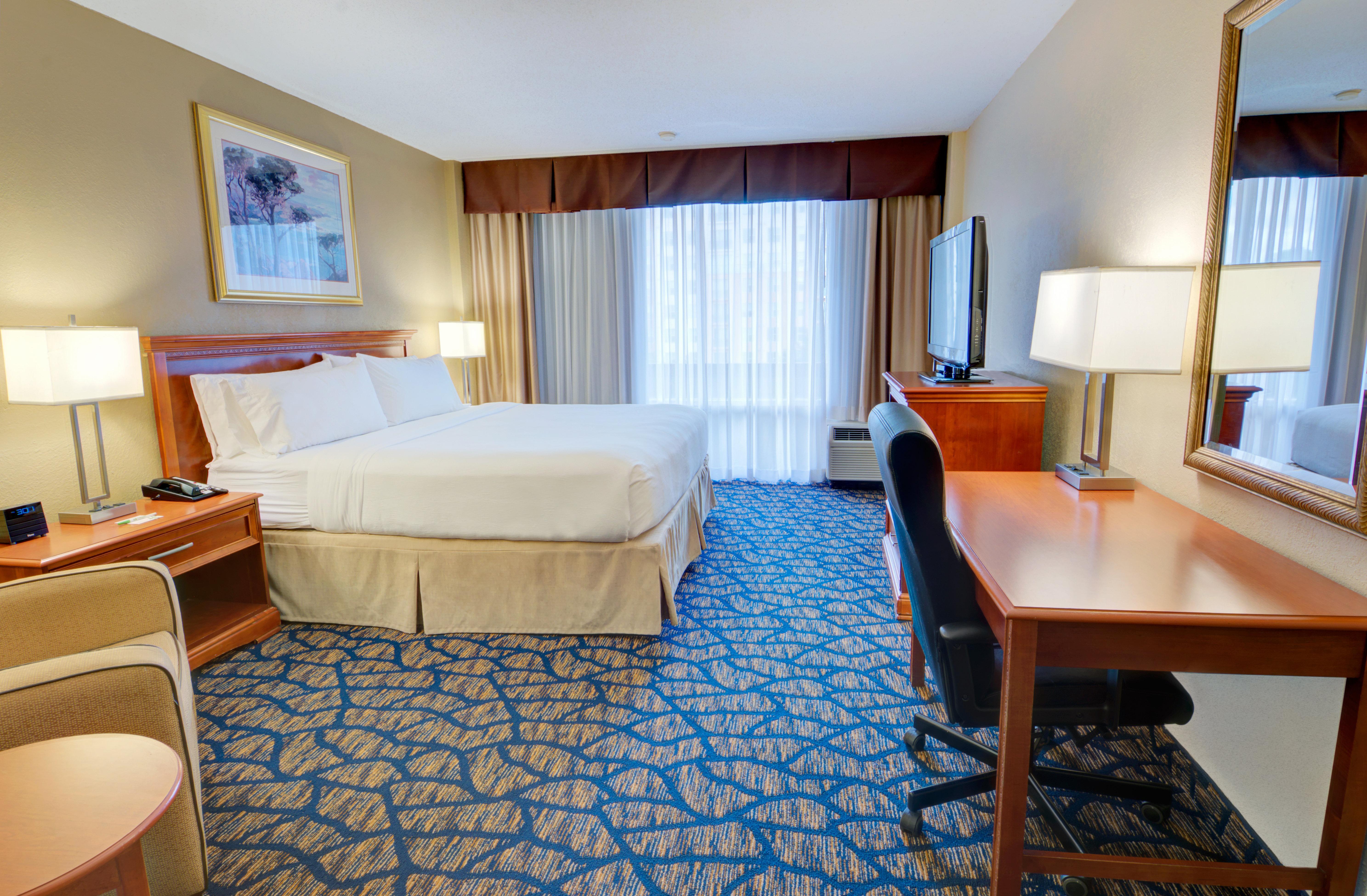 Holiday Inn Gainesville-University Center By Ihg Exterior photo