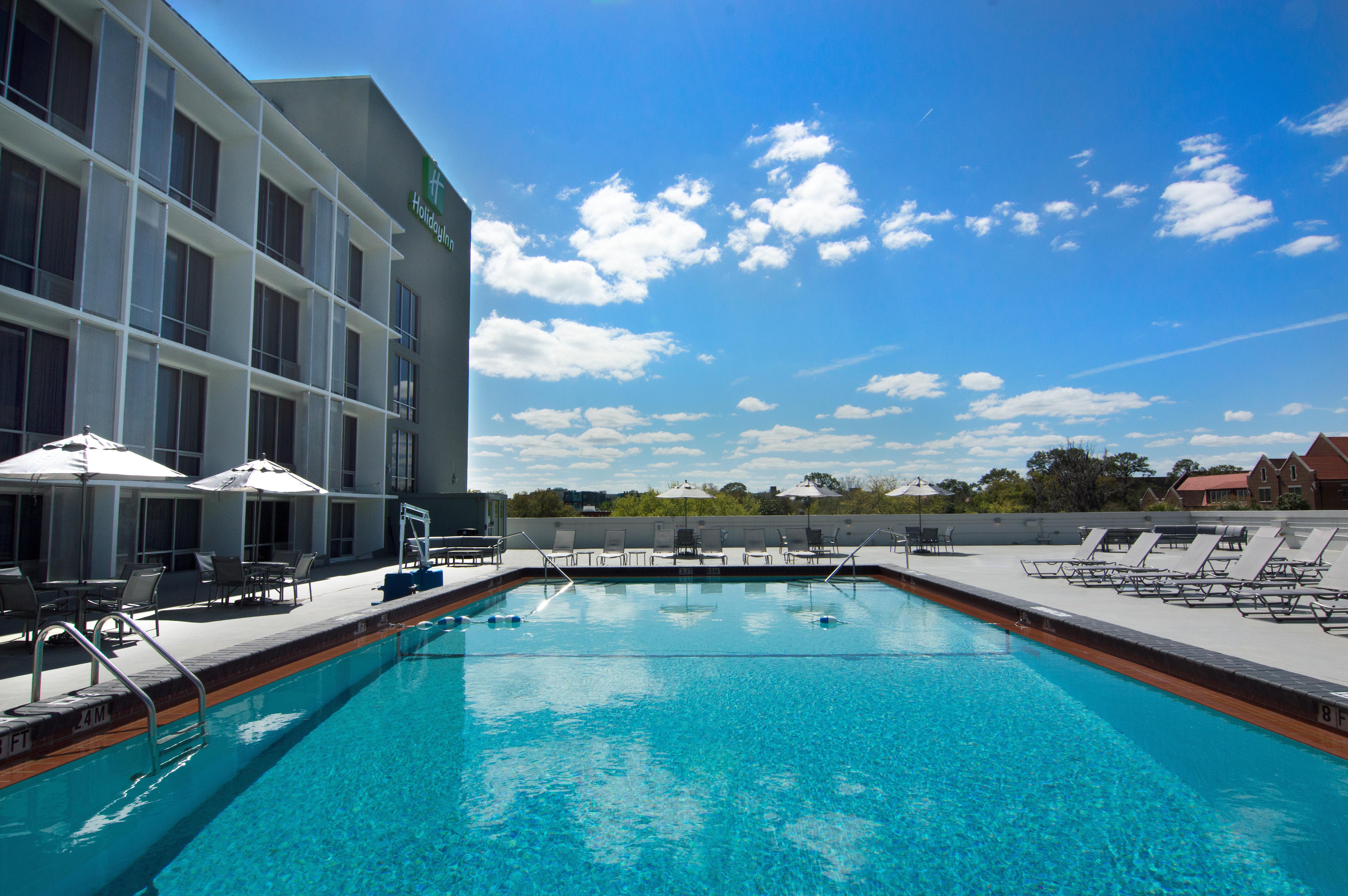 Holiday Inn Gainesville-University Center By Ihg Exterior photo
