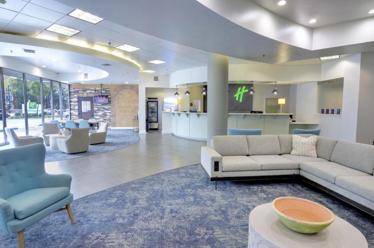 Holiday Inn Gainesville-University Center By Ihg Exterior photo