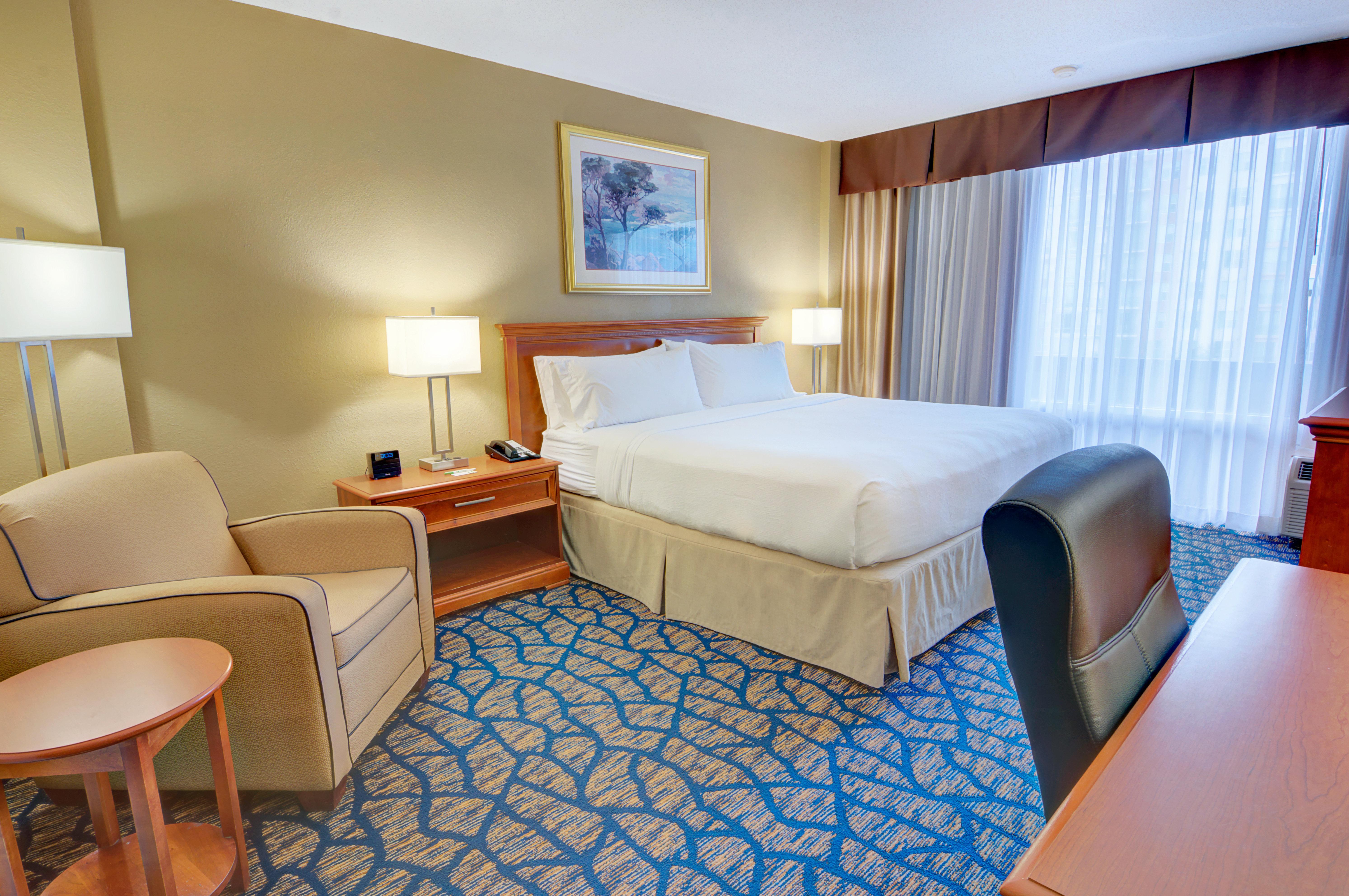 Holiday Inn Gainesville-University Center By Ihg Exterior photo