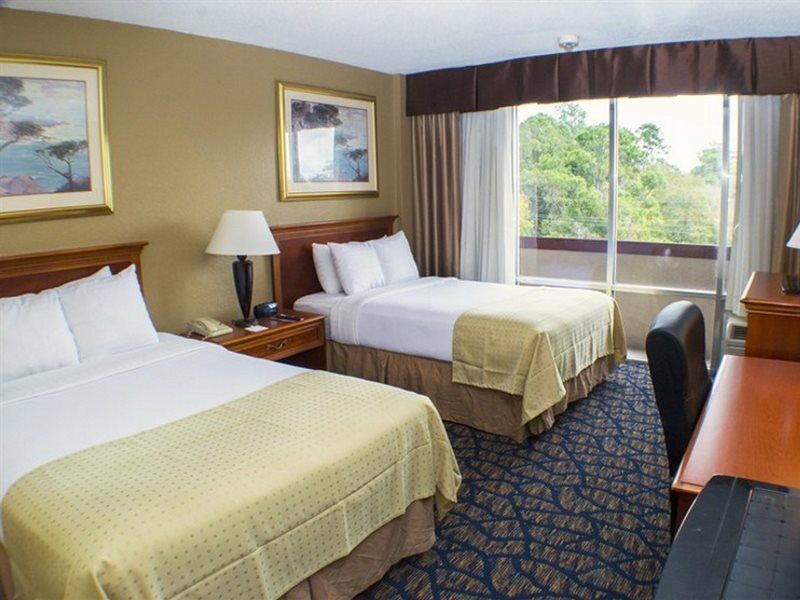 Holiday Inn Gainesville-University Center By Ihg Exterior photo
