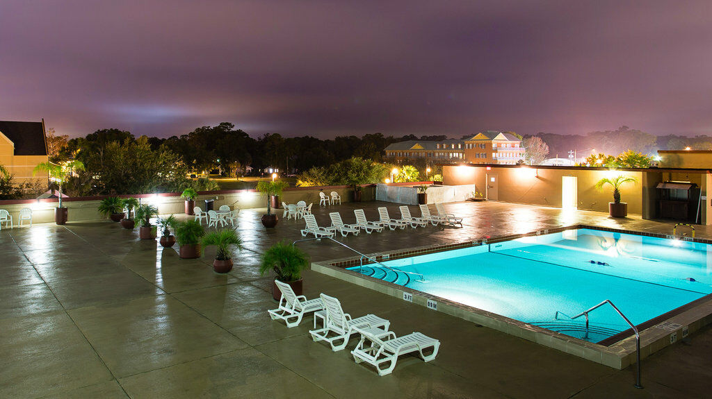 Holiday Inn Gainesville-University Center By Ihg Exterior photo