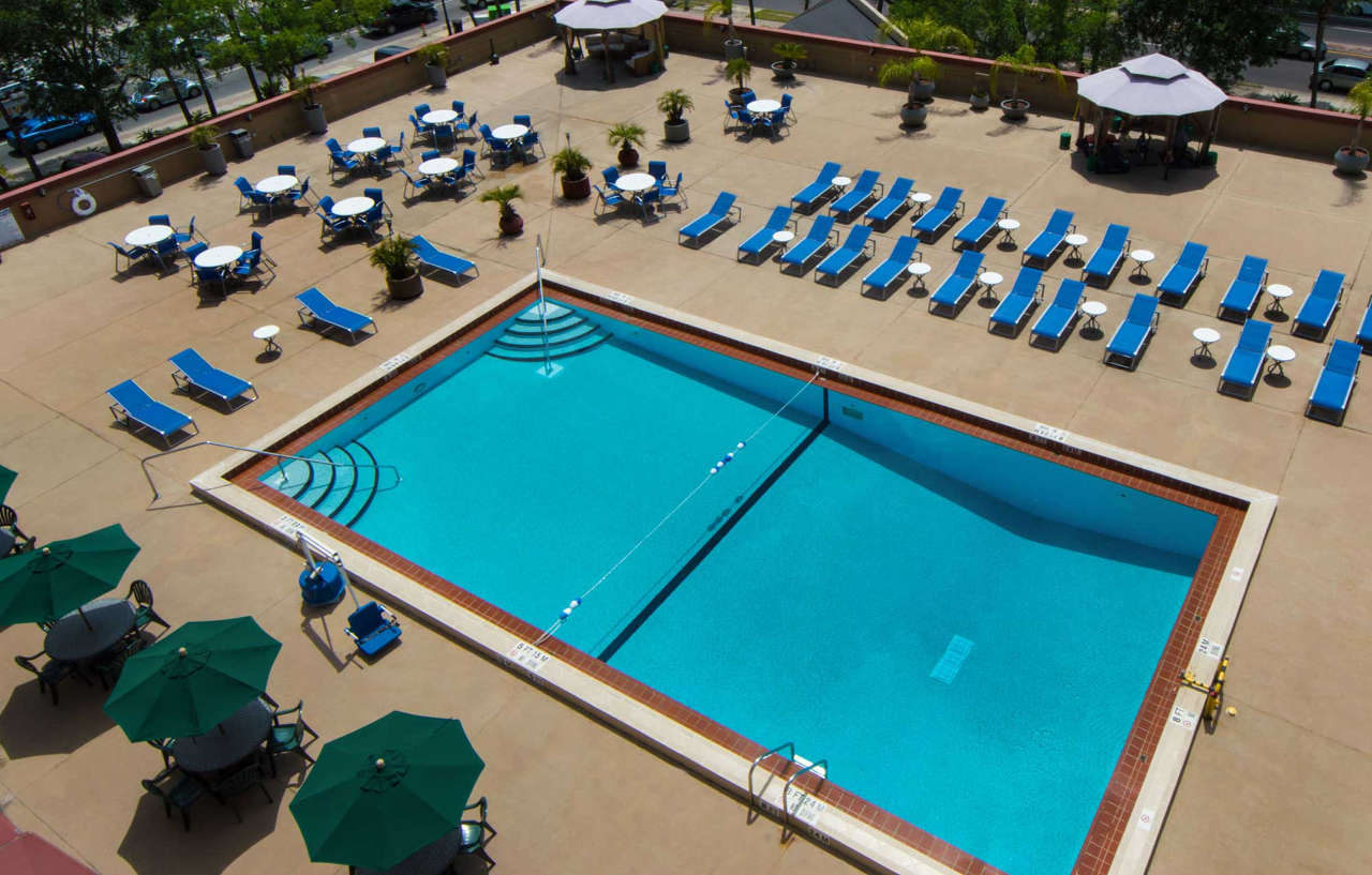 Holiday Inn Gainesville-University Center By Ihg Exterior photo